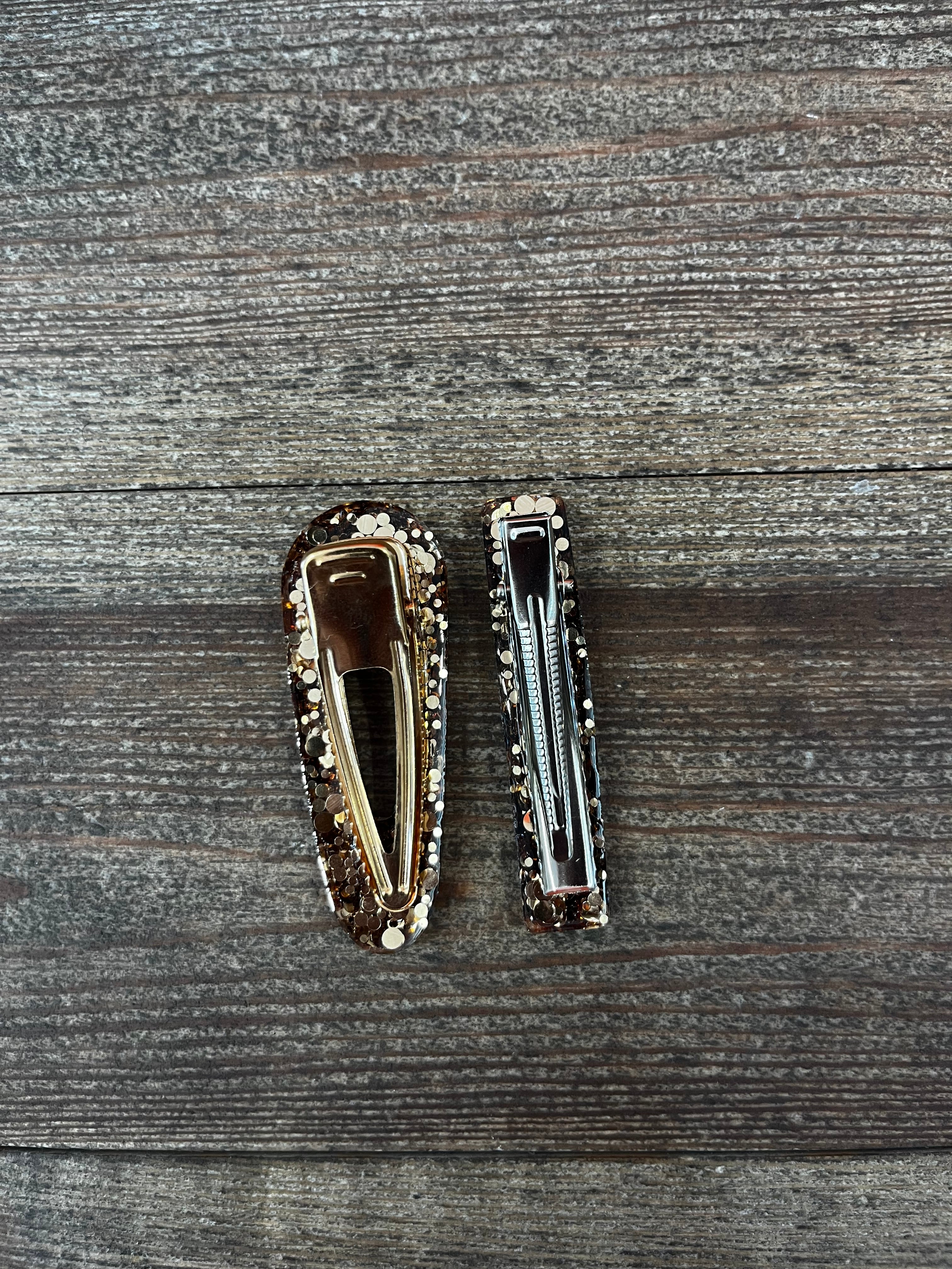 Barrettes dorées 2 en résine