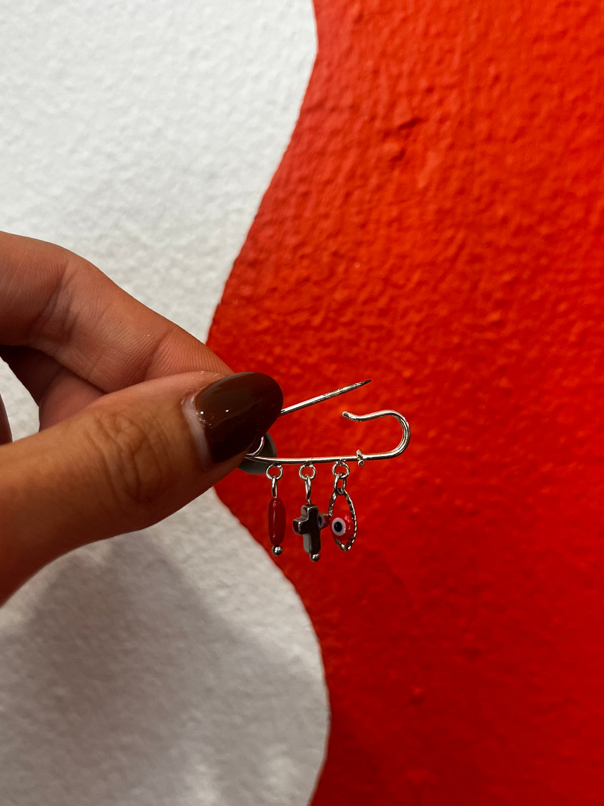 Petite broche plaquée argent