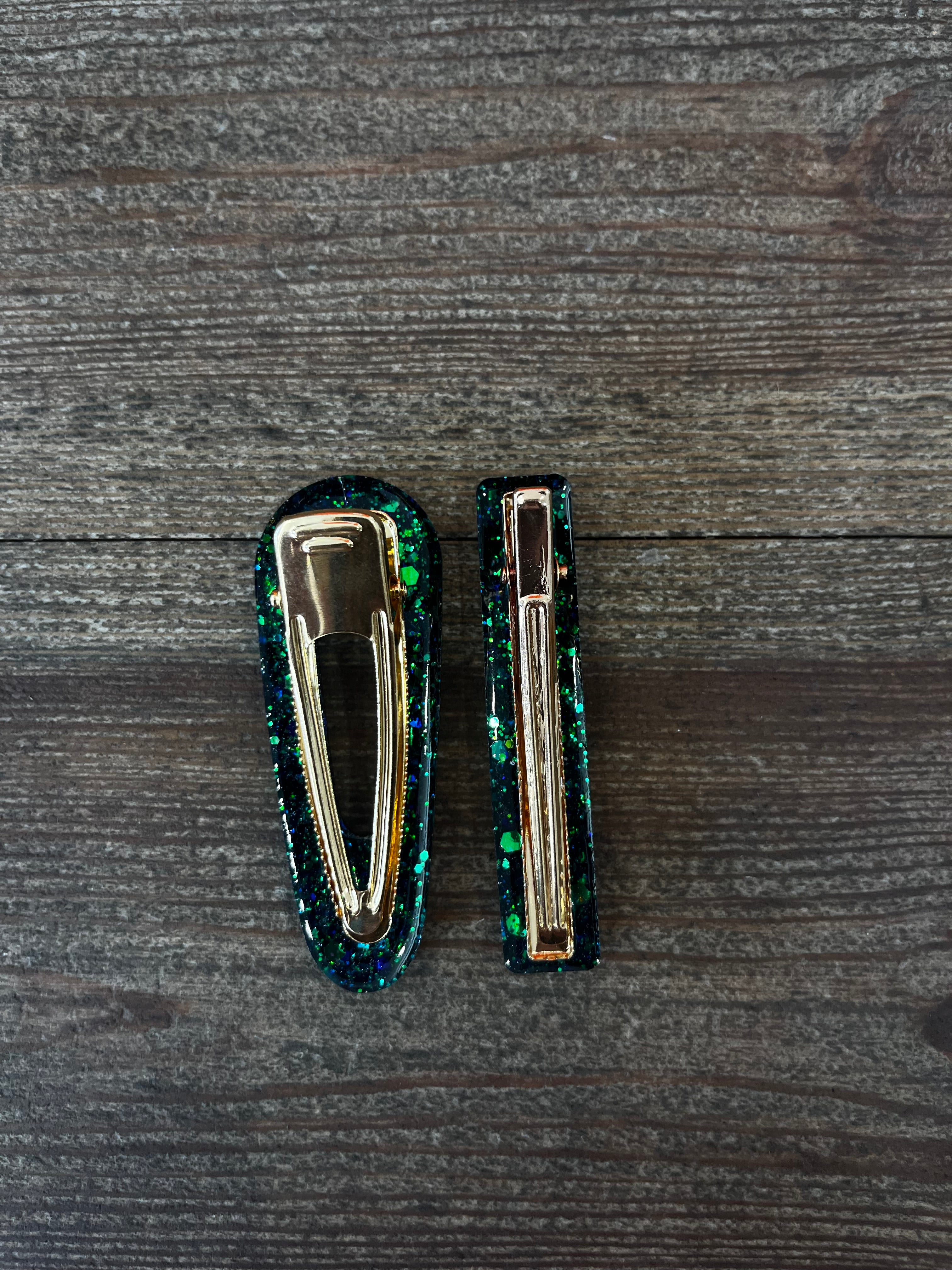 Barrettes vertes en résine