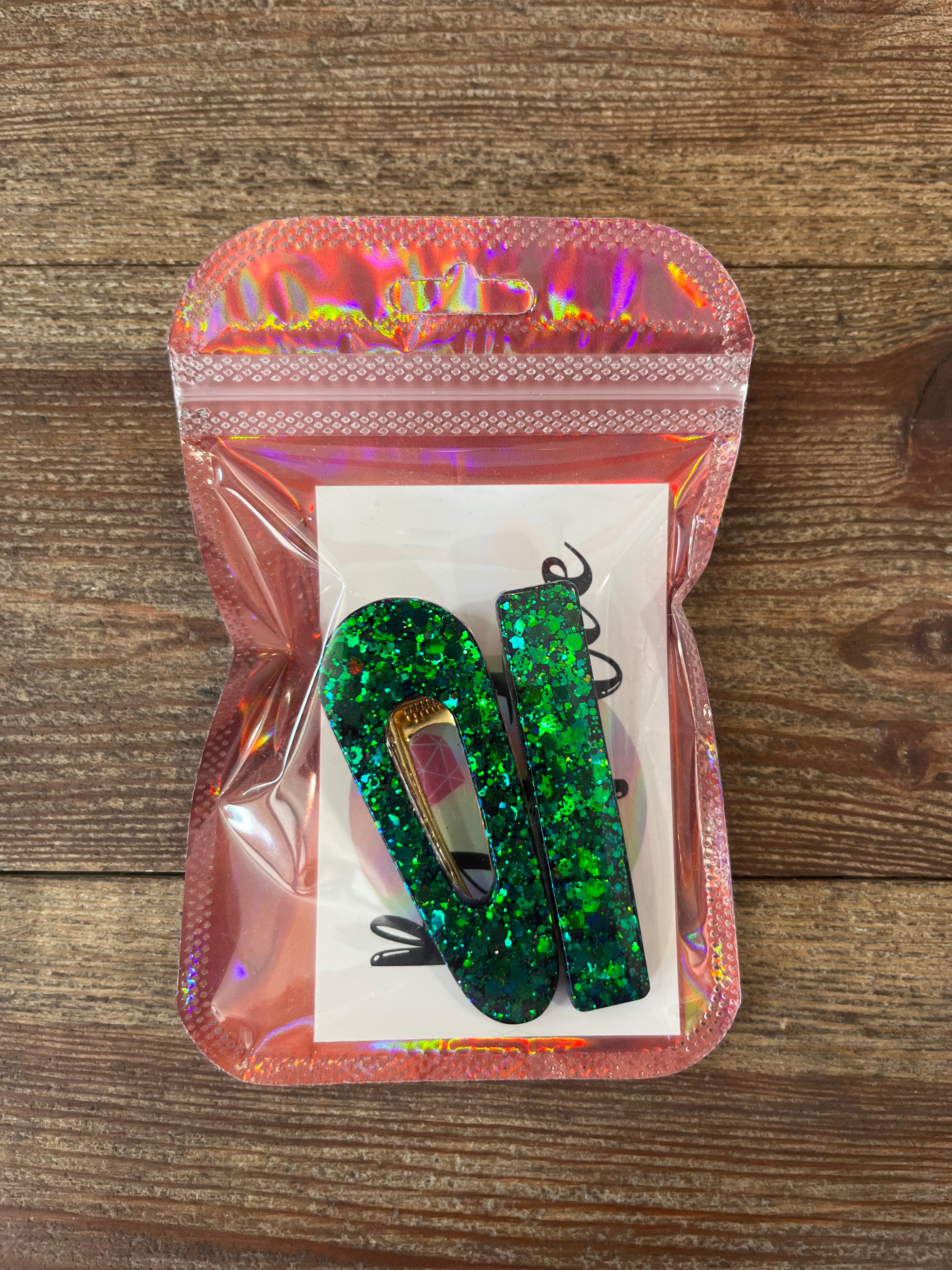 Barrettes vertes en résine