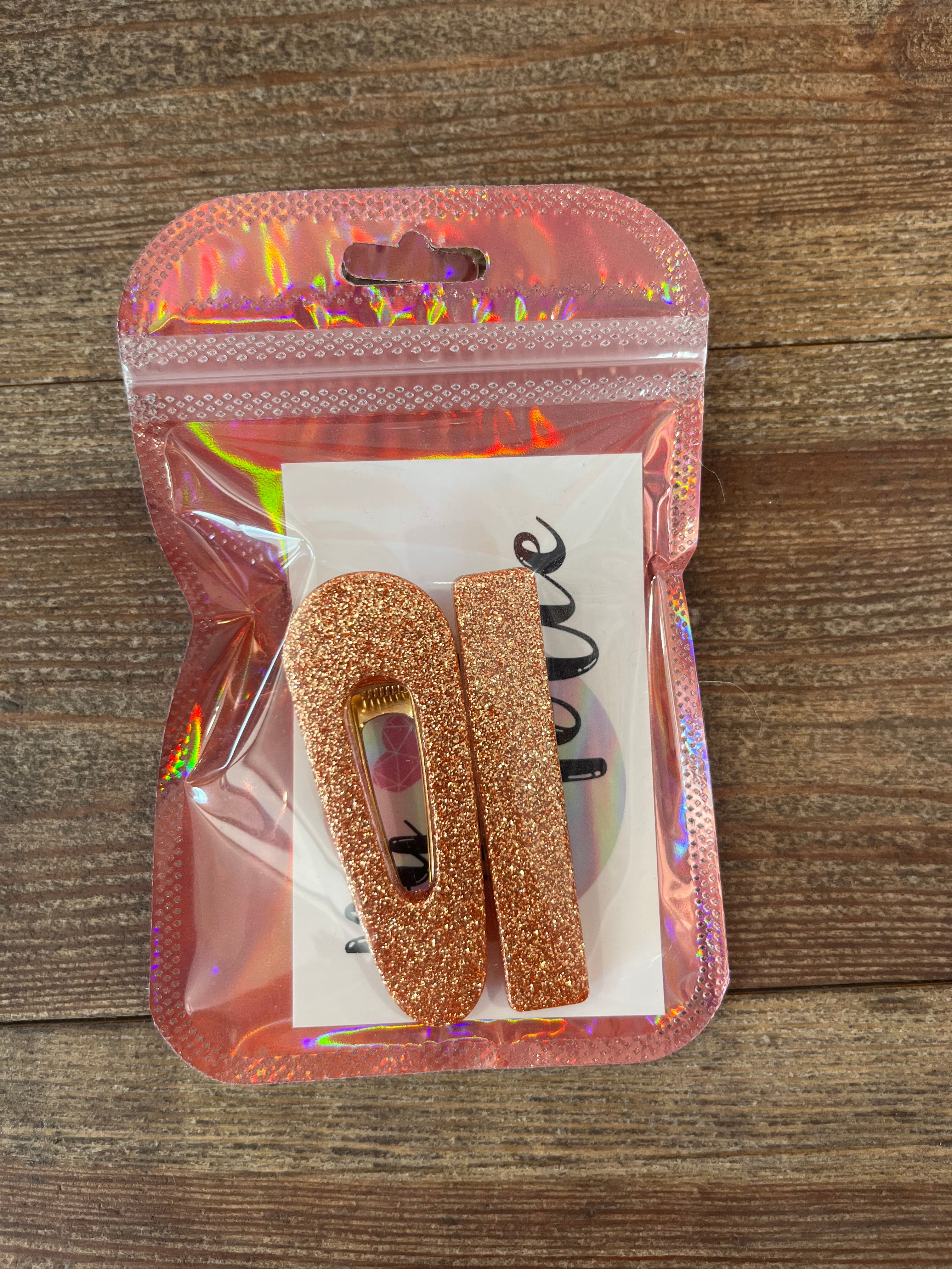 Barrettes dorées en résine