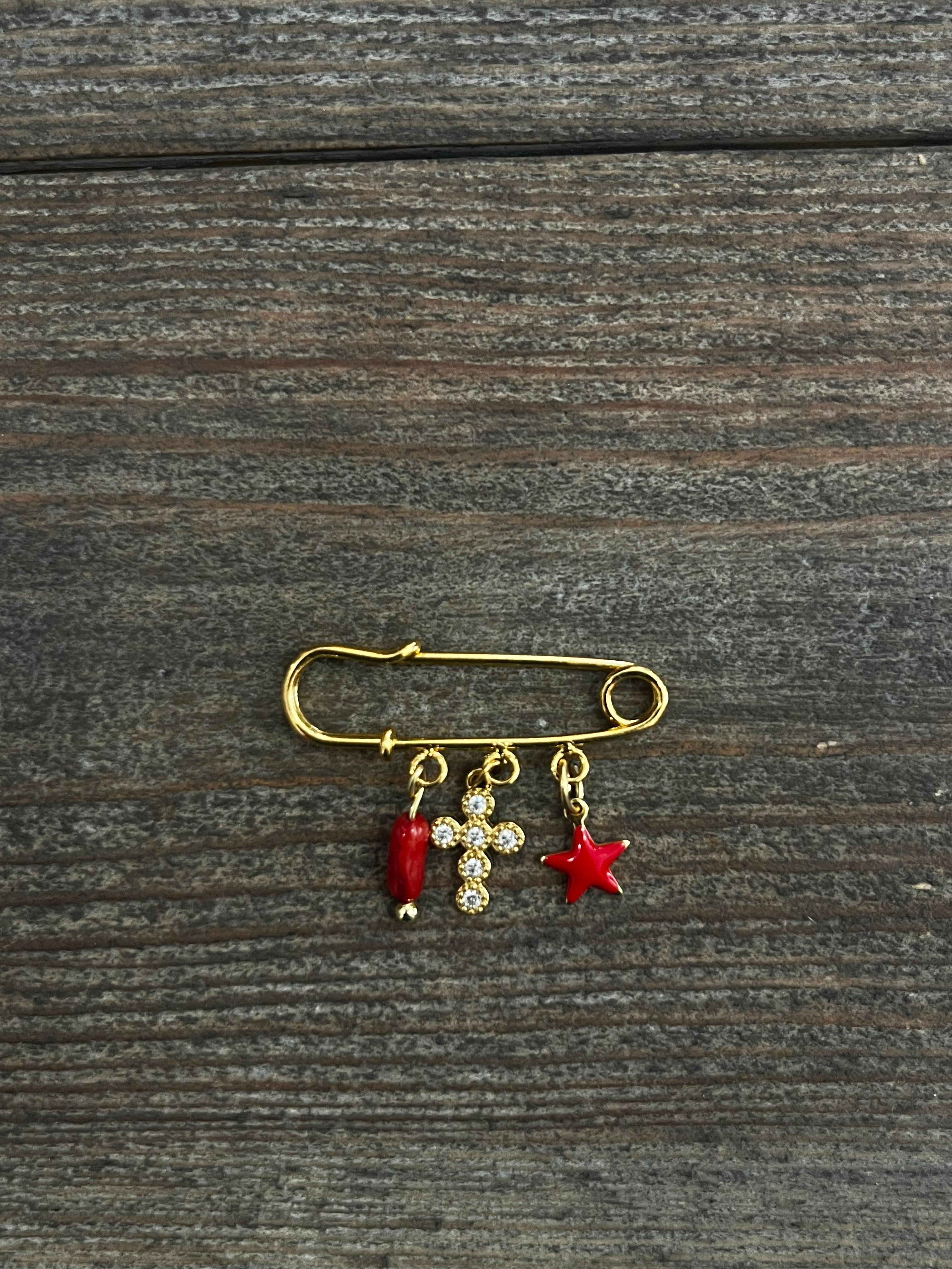 Petite broche plaquée or