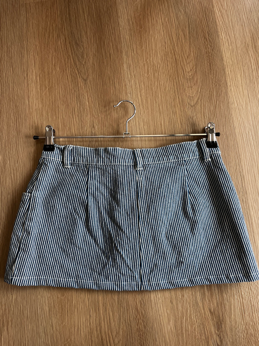 Mini jupe bleue a rayures vintage