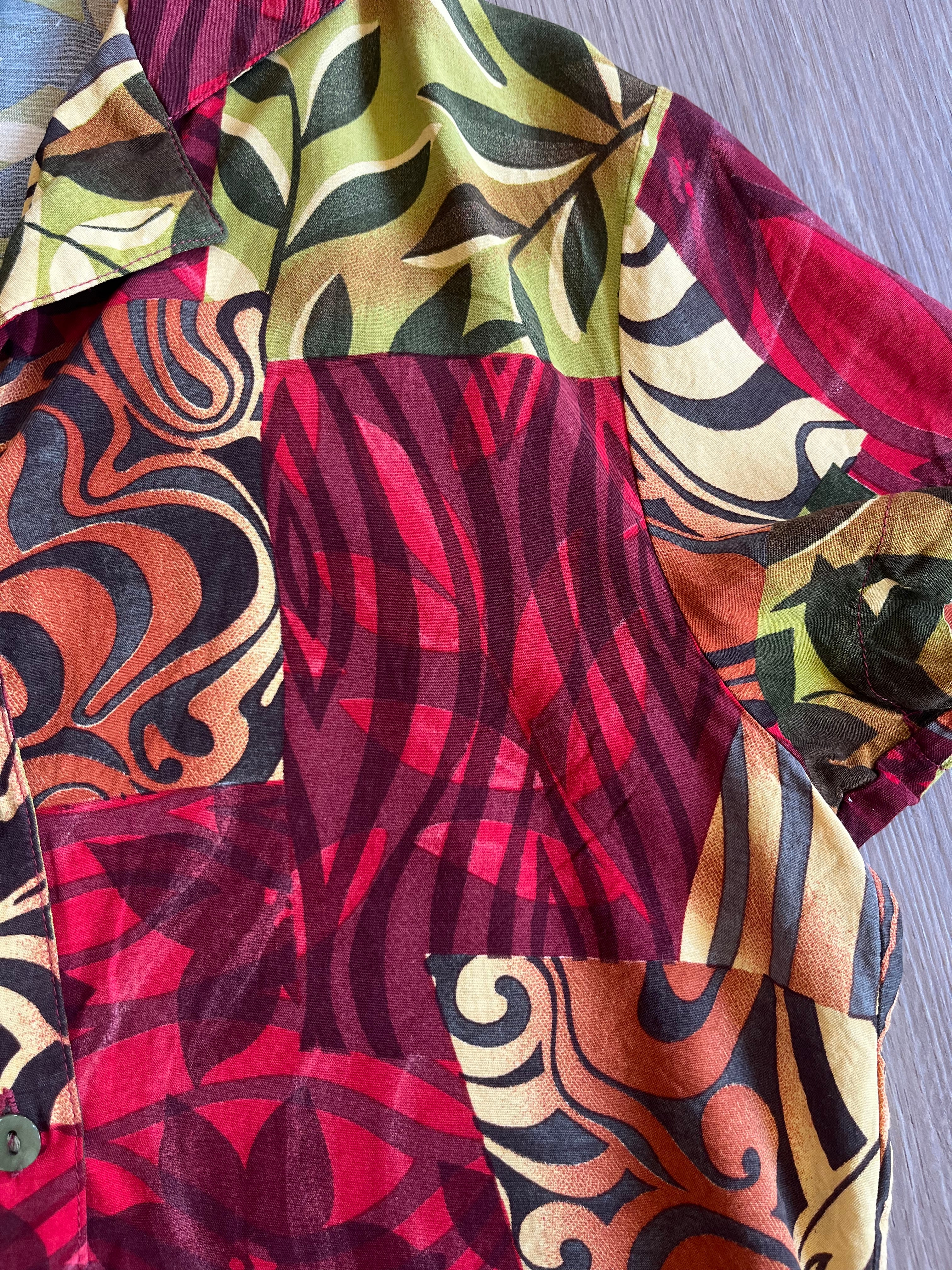 Chemise crop à motifs rétro