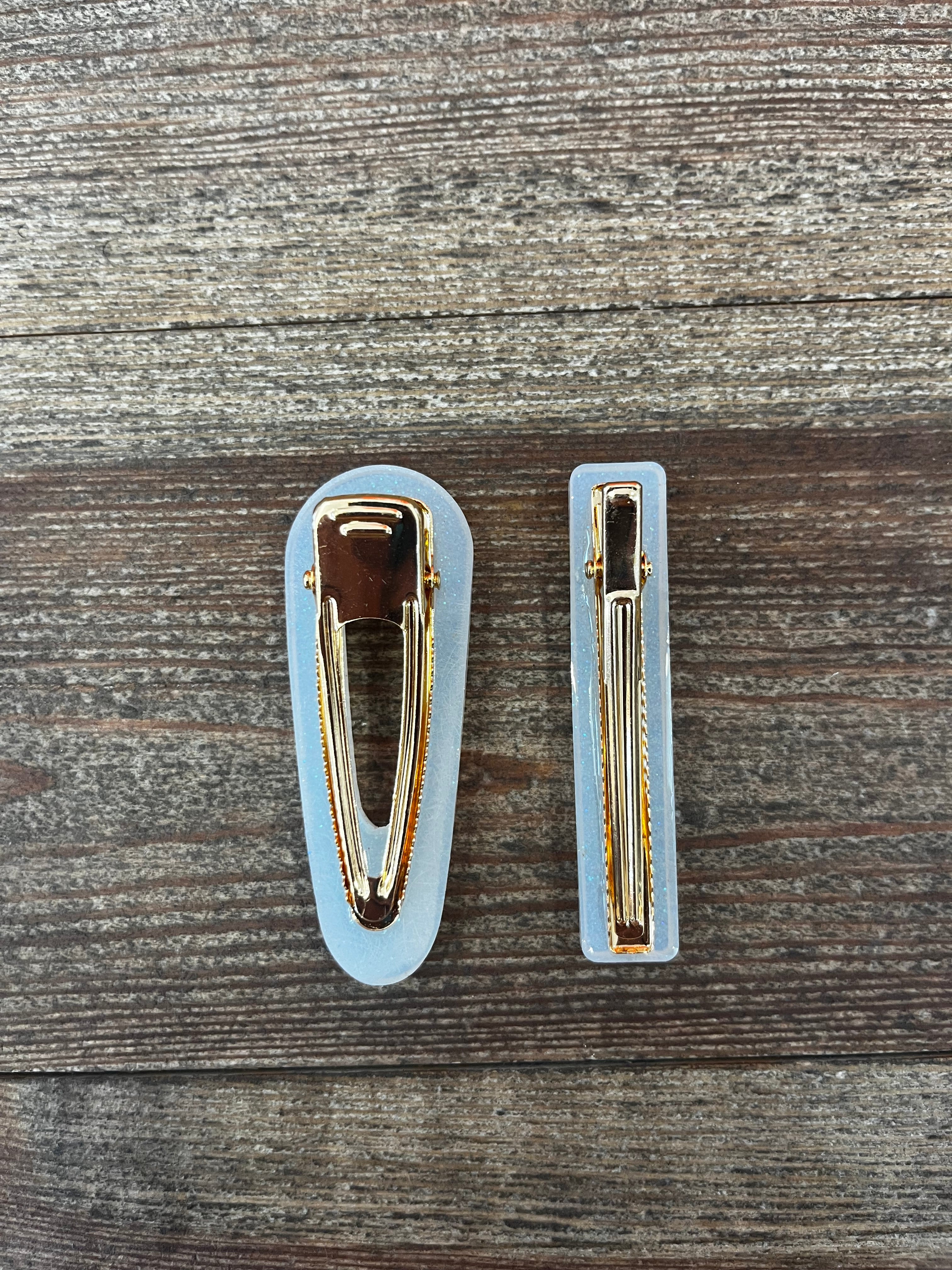 Barrettes blanches en résine
