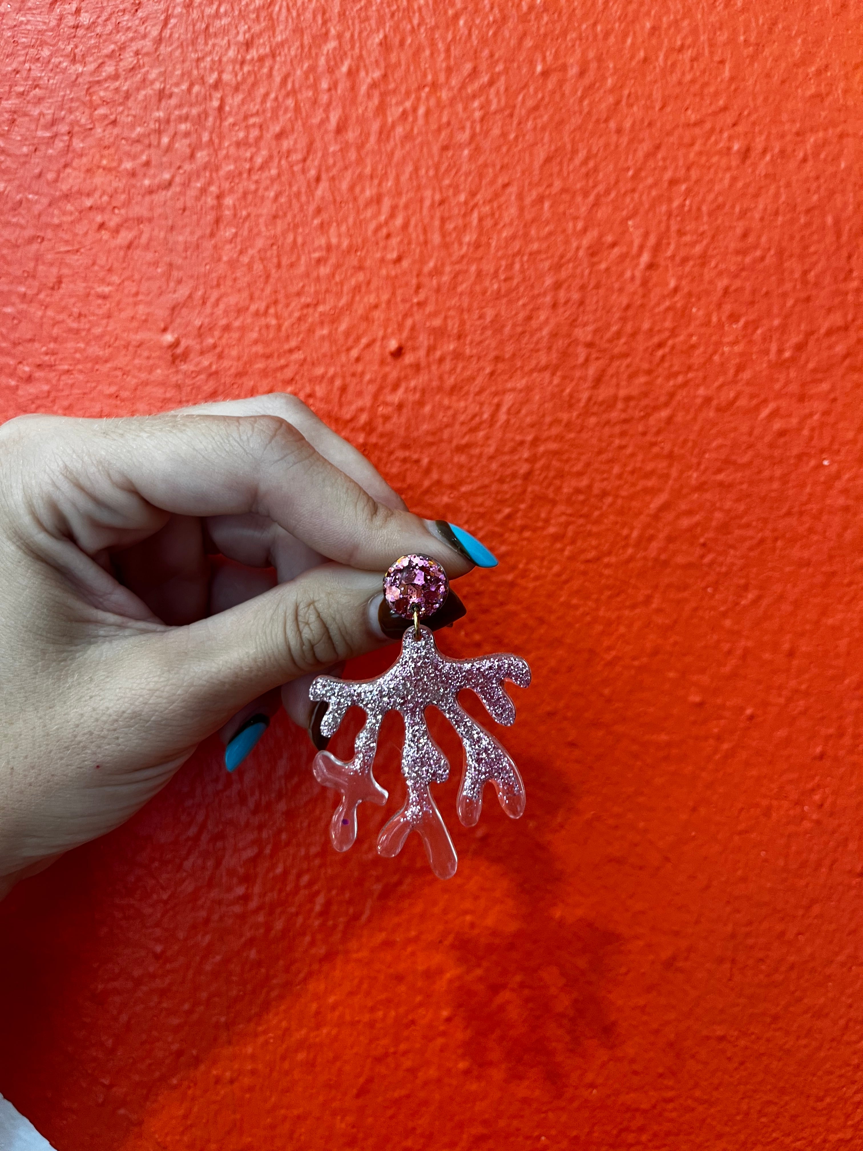 Boucle en résine corail XL