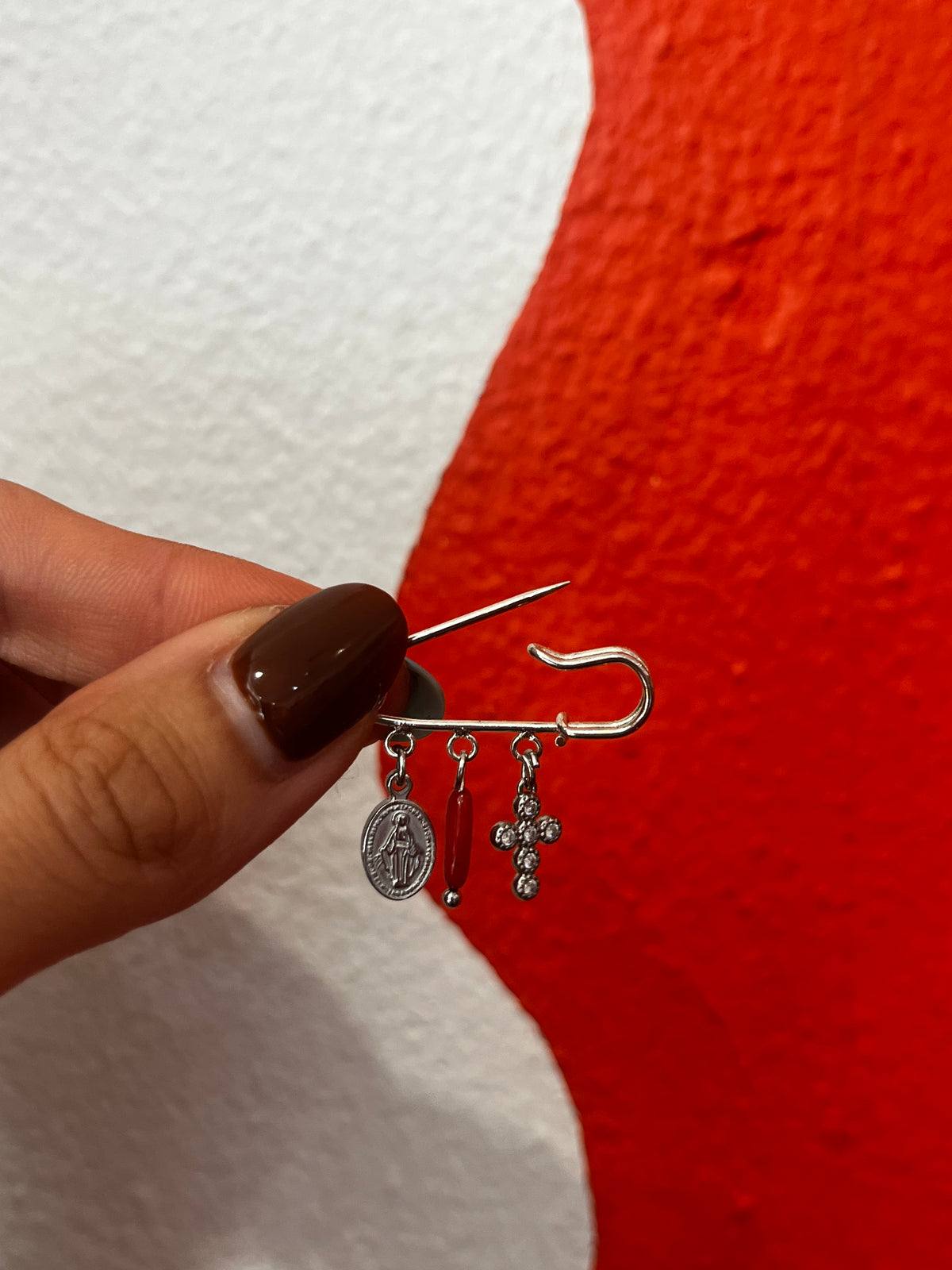 Petite broche plaquée argent