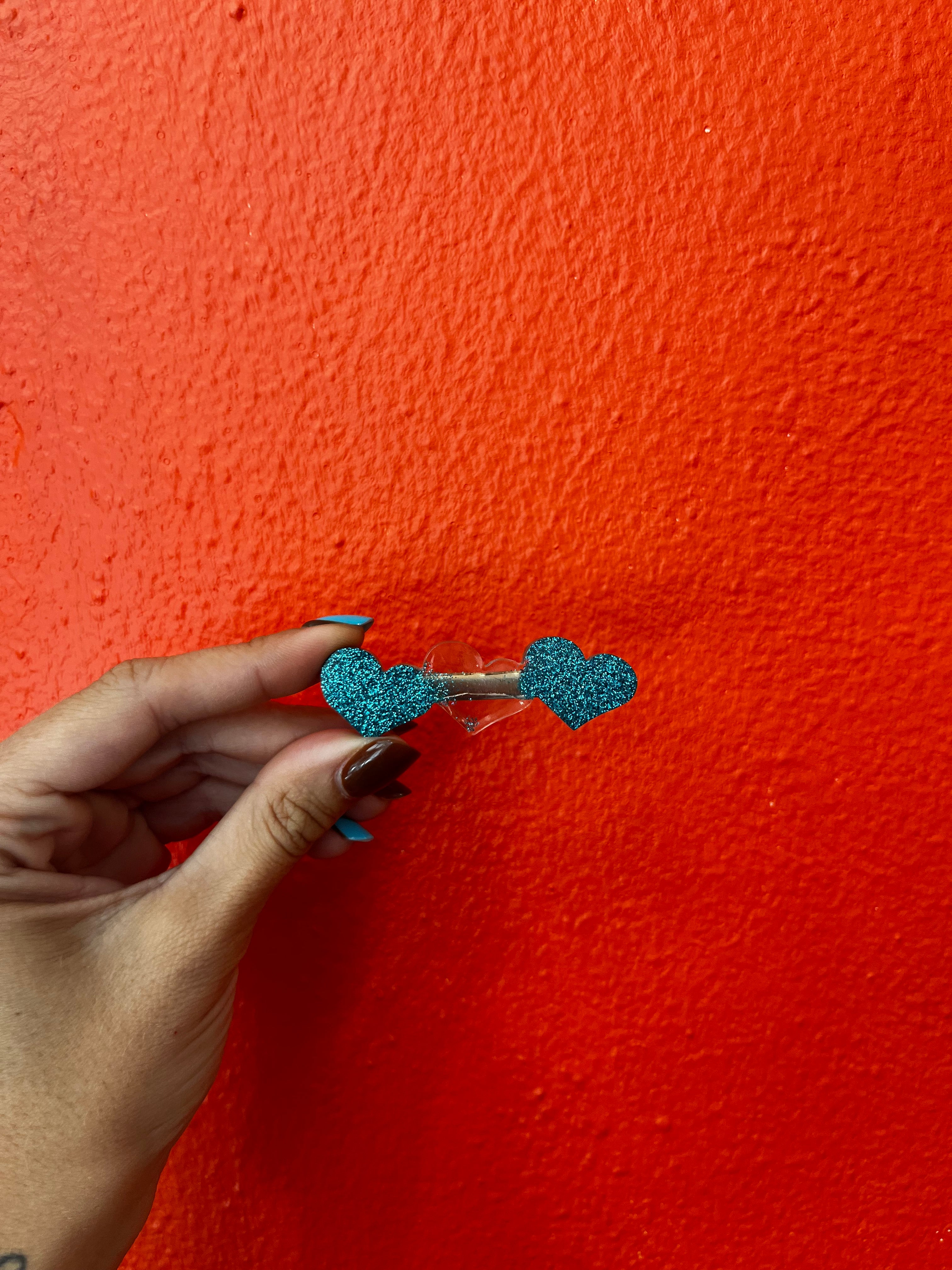 Barrette cœur bleue en résine