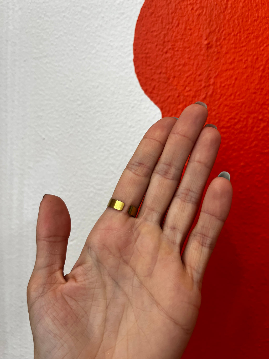 Bague blanche pailletée en résine