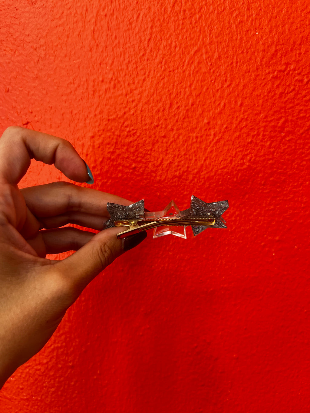 Barrette étoile grise en résine