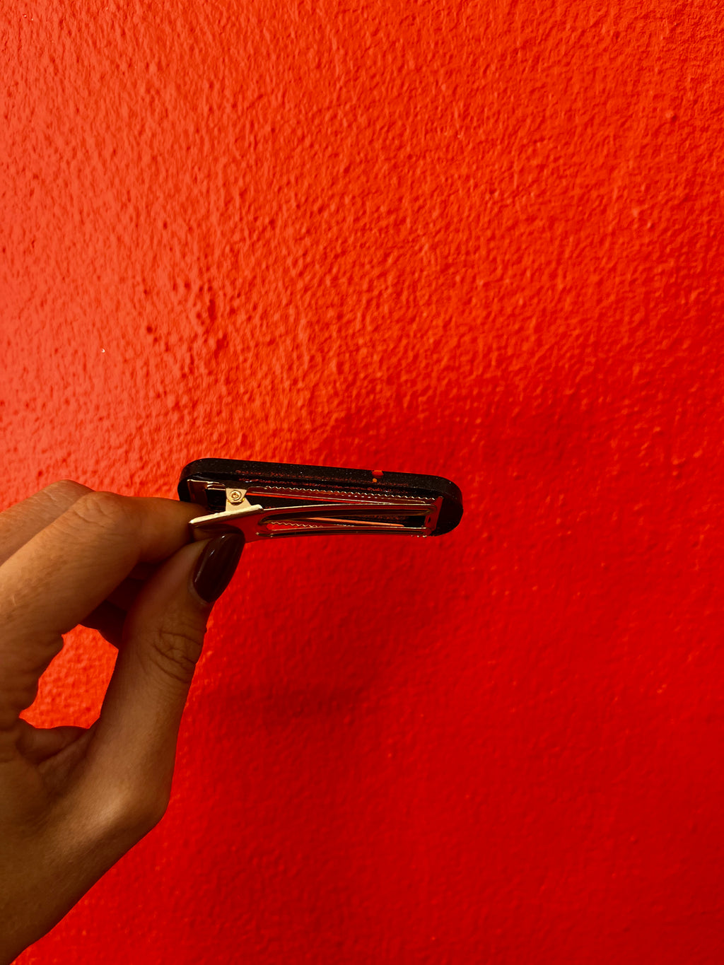 Barrette noire en résine
