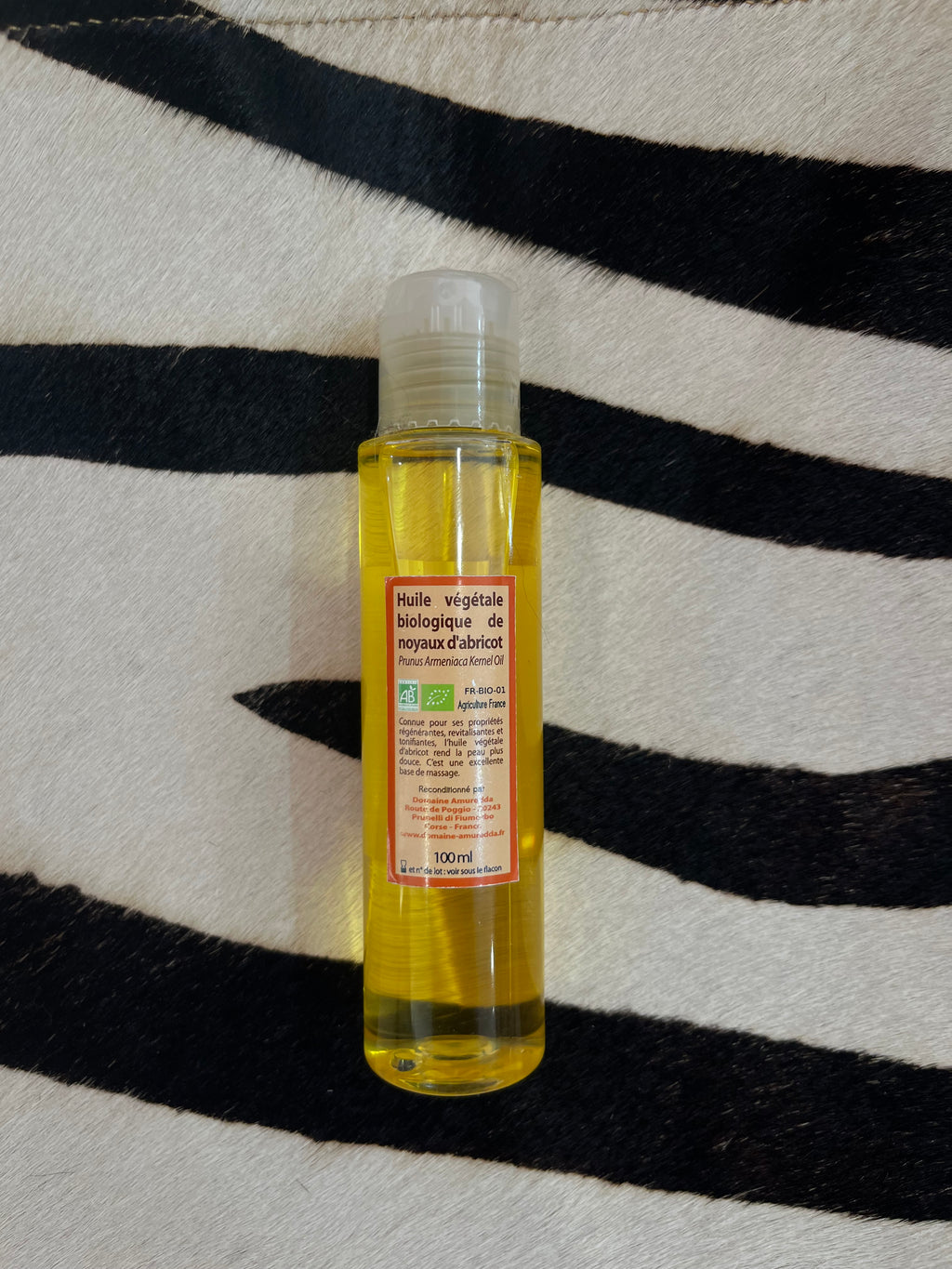Huile végétale biologique noyaux d’abricot