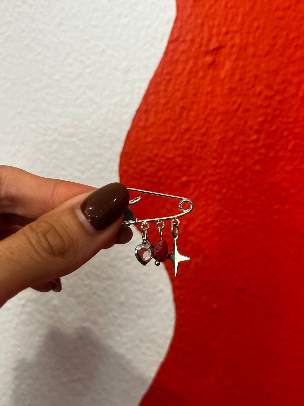 Petite broche plaquée argent